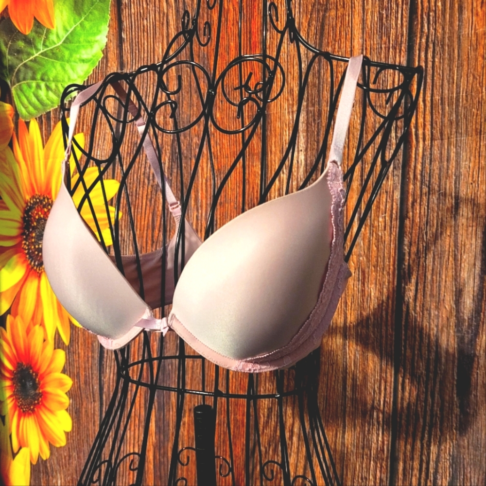 🌺Victoria's Secret Pastel Pink Push-Up Bra